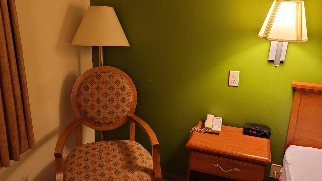 Grizzly Inn Evanston Eksteriør bilde